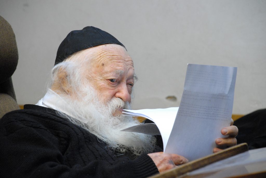 לקטן כגדול. מעיין במכתב